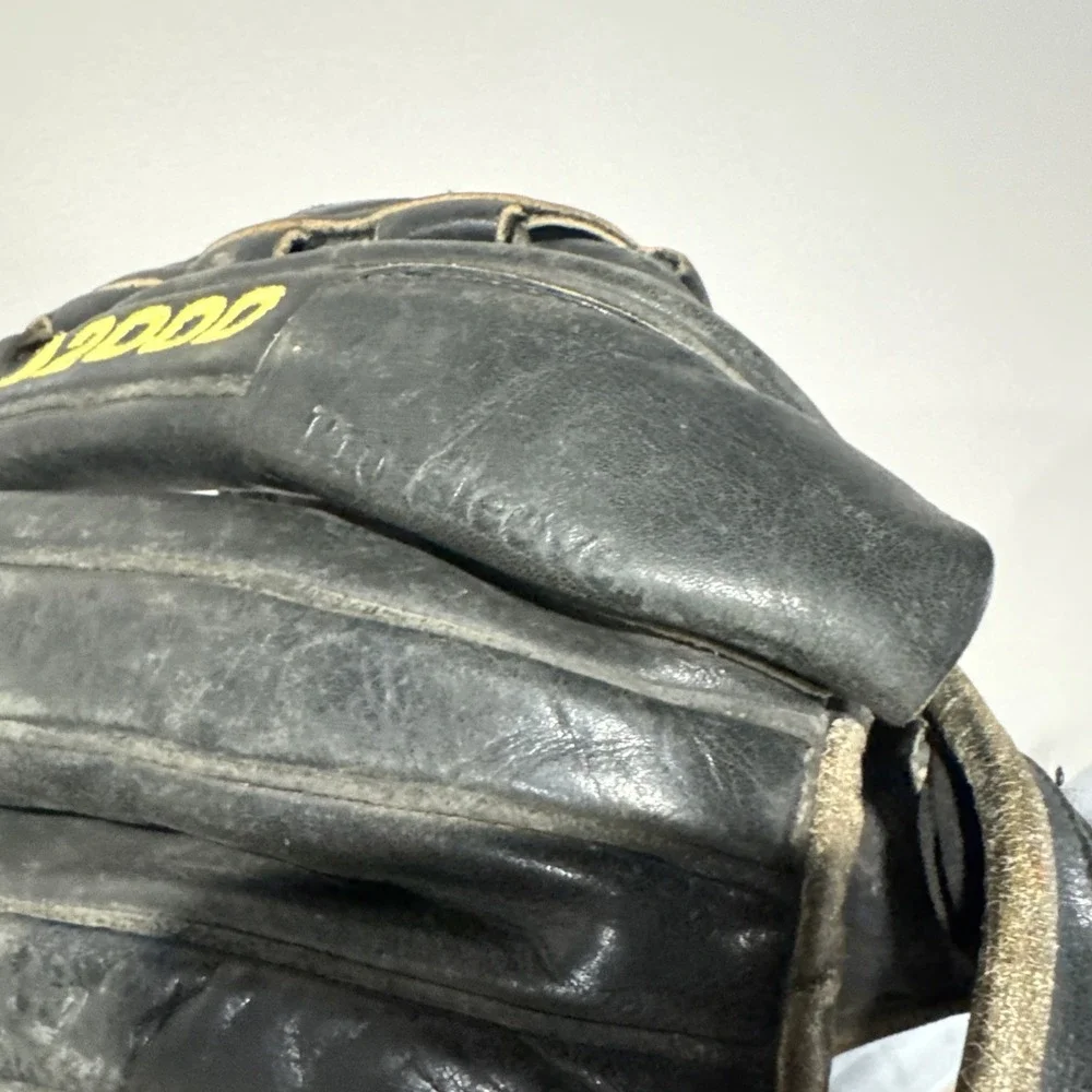 Wilson A2000 Glove Pro-Stock ASO Pro Sleeve Right Hand Throw Black MLB Japan